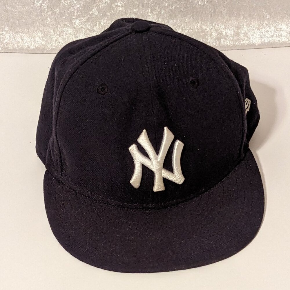 Men’s New York Yankees Black Cap NWOT